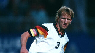 אנדראס ברמה במדי נבחרת גרמניה במונדיאל 1990