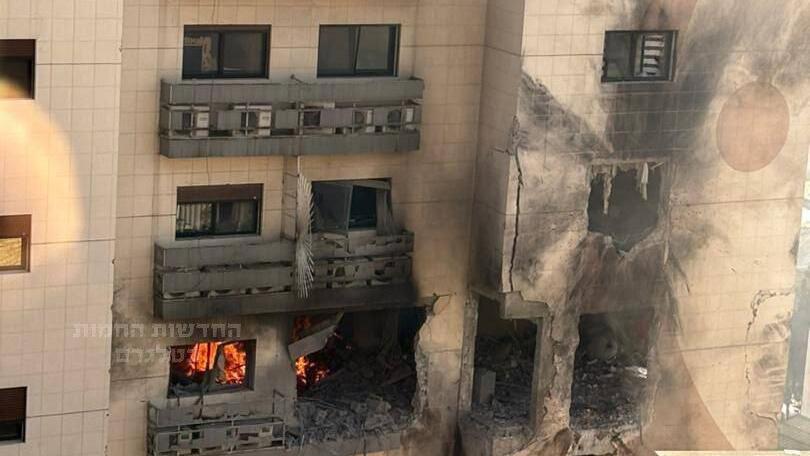 הבניין שהותקף. דווח כי "חלקים מהבניין שימשו כמפקדות של המיליציות האיראניות" תקיפה בסוריה