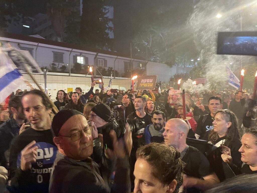 מחאה נגד הממשלה בקפלן, תל-אביב (צילום: מאיר תורג'מן) מחאה נגד הממשלה בקפלן, תל אביב