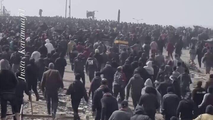 Palestinians in Gaza rushing for aid trucks תושבי עזה לאחר תקיפות צה"ל ברצועה