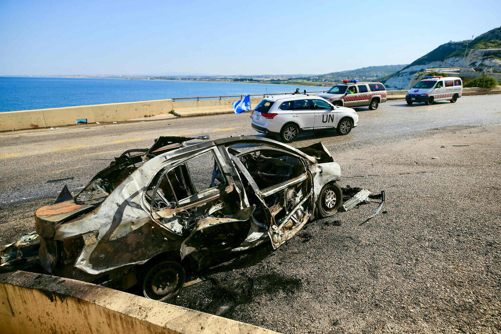 הרכב שהותקף בא-נאקורה (צילום: AFP) הרכב שהותקף בא-נאקורה