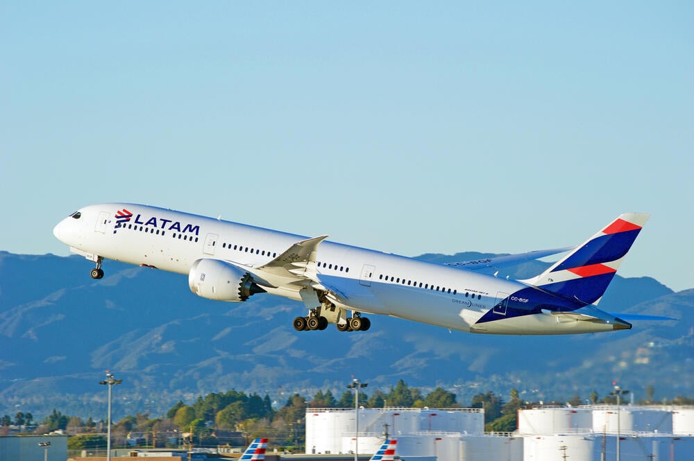 מטוס בואינג דרימליינר 787-9 של חברת LATAM. "חשבתי לעצמי 'אוקיי, זהו, זה הסוף שלנו'" (צילום: Philip Pilosian / Shutterstock) מטוס בואינג דרימיליינר 787-9 של חברת LATAM