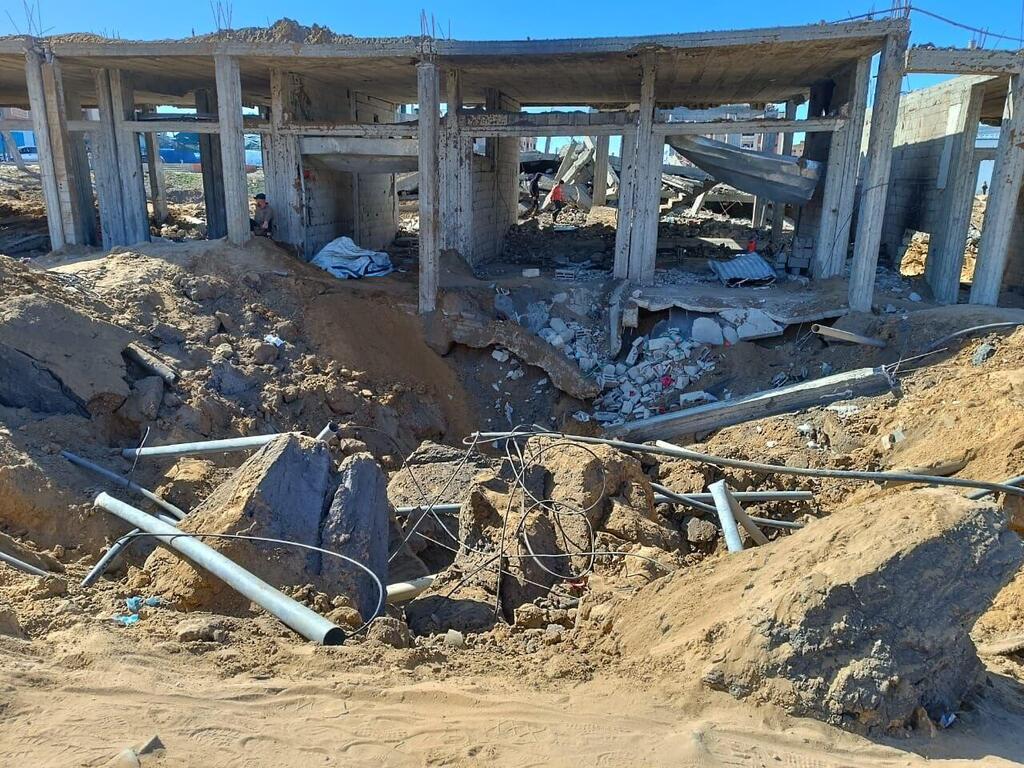 The aftermath of the IDF's strikes on Issa's supposed hideout in Nuseirat, central Gaza תקיפה במחנה נוסייראת בניסיון לחסל את מרואן עיסא