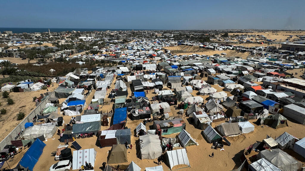 אוהלים ברפיח (צילום: REUTERS/ Bassam Masoud) אוהלים ברפיח