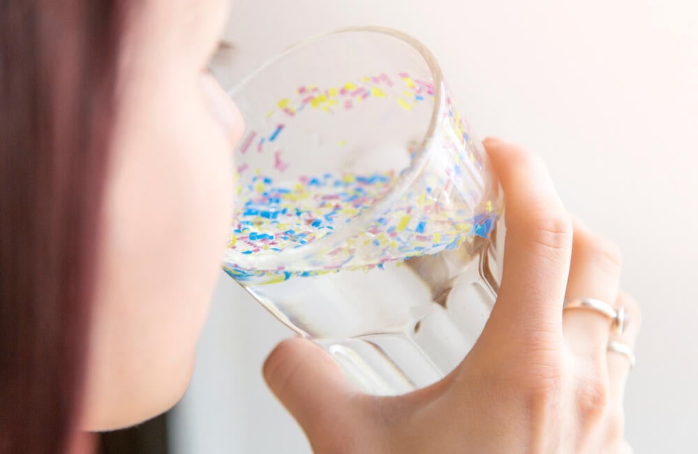 Microplastics (Photo: Shutterstock) חלקיקי פלסטיק מיקרו פלסטיק