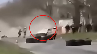 הוגריה הרוגים מכונית מרוץ סטתה מהכביש פגעה בקהל מרוץ מכוניות