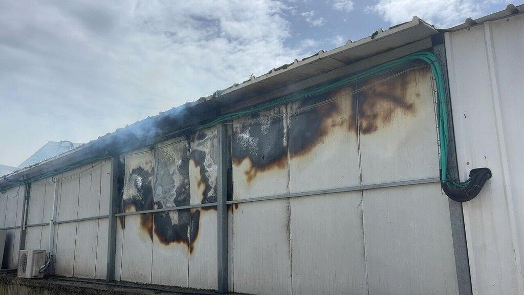 שריפה ביקב אביבים בעקבות פגיעה ישירה
