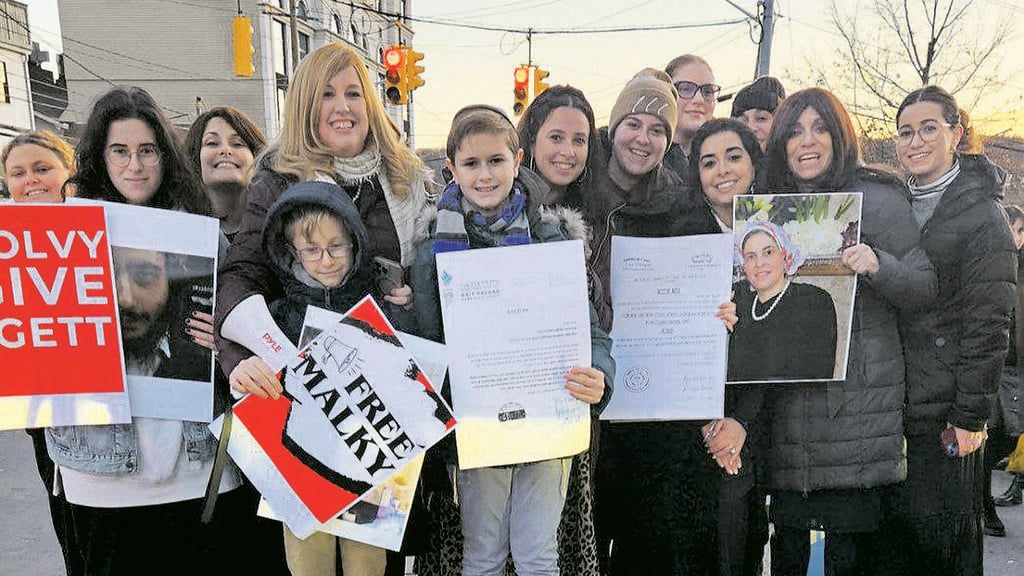 Women's protest in New York (Photo: EPA) מחאת הנשים בניו ניורק