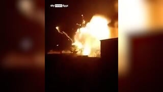  תיעוד ערבי מהתקיפה בנמל חלב שבסוריה