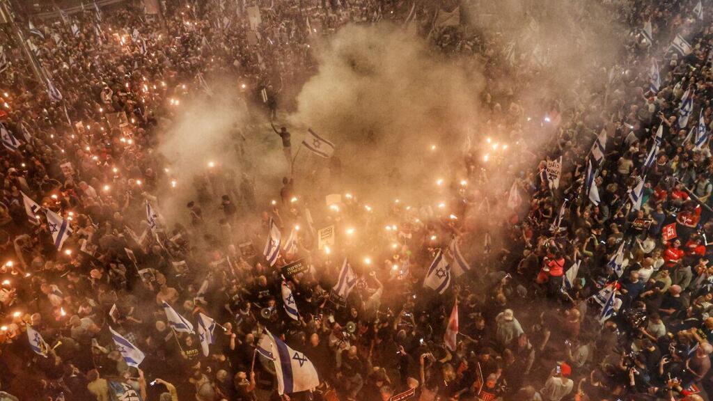 הכול תקוע - והמחאה עולה שלב (צילום: דנה קופל) צעדת מחאה להשבתם של החטופים דרך בגין ת"א