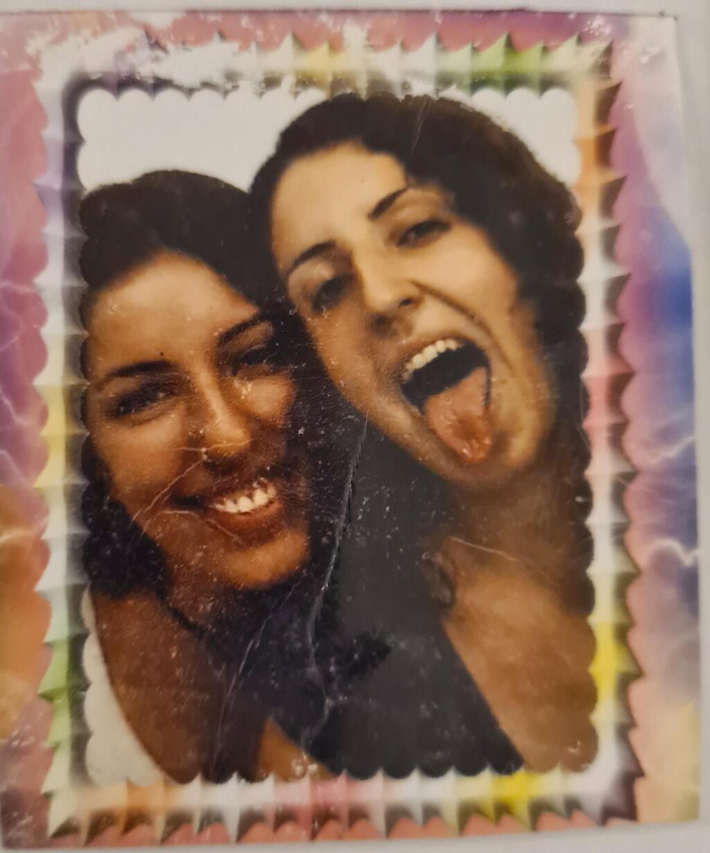 גון מזראי ומרגריטה גרין בגיל 16. התאהבו מאוד מהר אל תוך ההיכרות (צילום: סלפי) גון מזראי ומרגריטה גרין