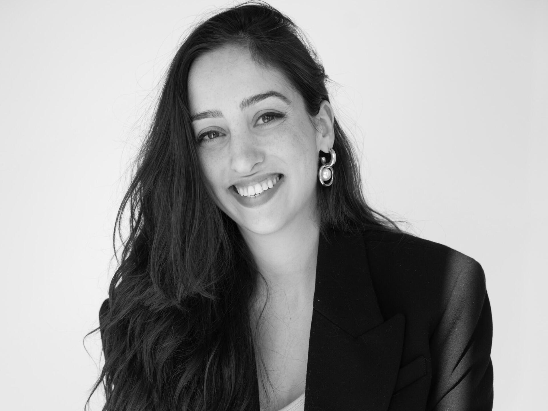 שיר גינדי. "פיית הציצים" (צילום: עדי אדרי) שיר גינדי