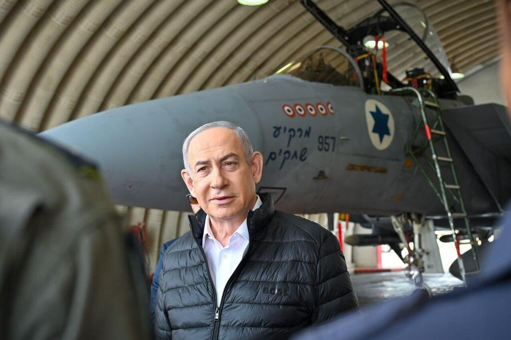 Prime Minister Benjamin Netanyahu (Photo: GPO) ראש הממשלה בנימין נתניהו ביקור בבסיס חיל האוויר בתל נוף