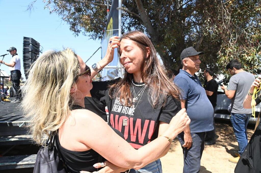 "כל מה שחשוב זה שכולם יחזרו הביתה". מורן סטלה ינאי (צילום: הרצל יוסף ) אופנוענובה מסיבת עיתונאים מורן סטלה ינאי