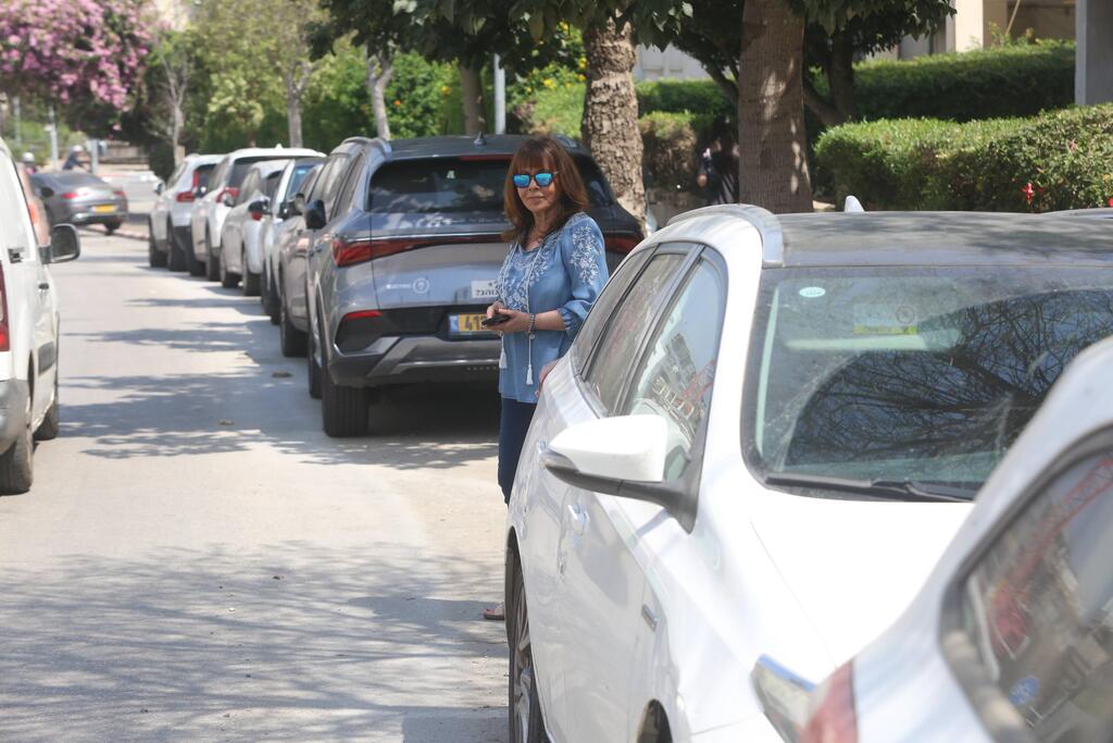 ישנם ימים ללא מרגוע. ירדנה ארזי (צילום: מוטי לבטון) פפראצי