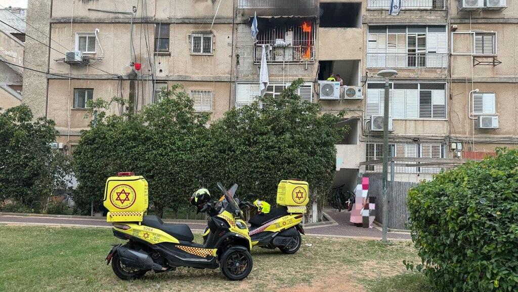 זירת השריפה בבניין המגורים בגבעת שמואל