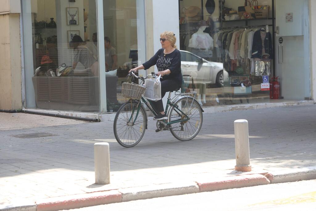 רוקיסטית אמיתית (צילום: מוטי לבטון) ריקי גל פפראצי