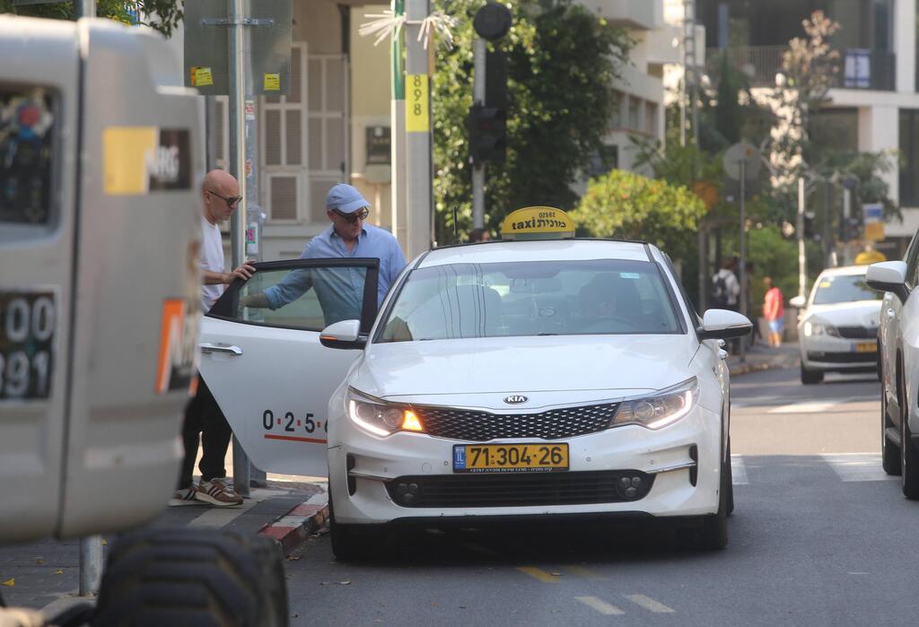 עובדים על סרט חדש? גל אוחובסקי ואיתן פוקס (צילום: מוטי לבטון) פפראצי