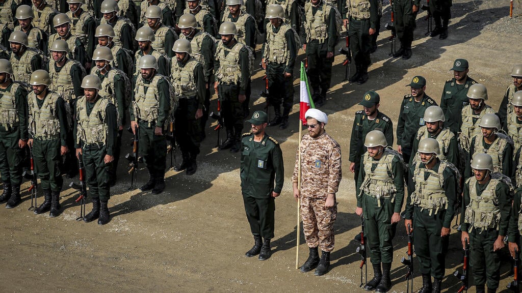 IRGC military drill (AP) תרגיל של משמרות המהפכה