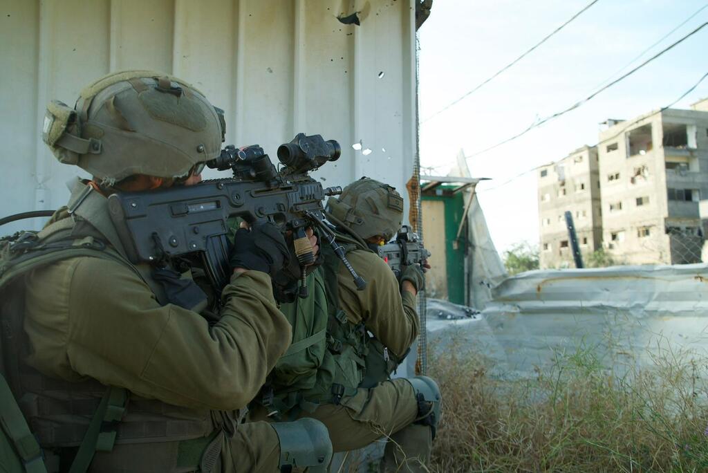 צה"ל נמצא בכוננות מלאה בכל הגזרות. פעילות הכוחות בעזה (צילום: דובר צה"ל) פעילות כוחות צה"ל ברצועת עזה לקראת פסח