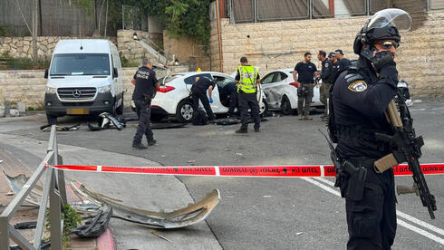 3 wounded in car-ramming attack outside Jerusalem synagogue