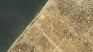 צילום לוויין של רציף ימי בחופי עזה שארה"ב בונה בסיוע צה"ל