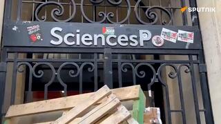  מסער הס  סטודנטים פרו-פלסטינים חוסמים את הכניסה למכון למדע המדינה בפריז, צרפת