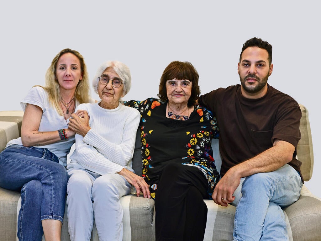 מימין לשמאל: ניב עמנואל כהן, חוה ניסימוב, נעמי רינת ושרון רן-שגב (צילום: שמוליק דודפור) yk13899896