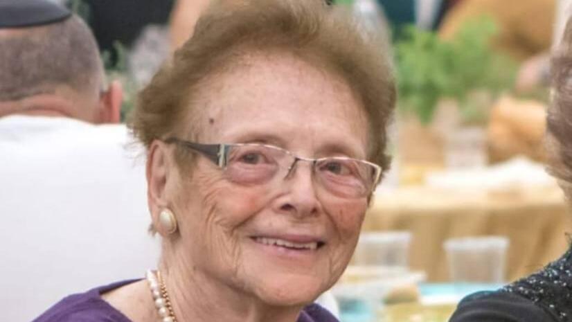 אסתר גרייצר אסתר גרייצר שורדת שואה נפטרה בליל יום השואה