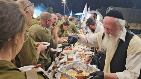 The family food factory that volunteered to feed soldiers - Vimarsana News