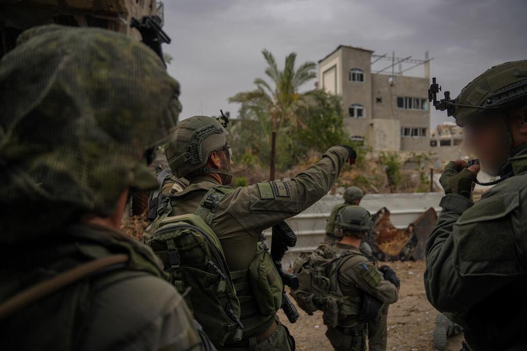 צילום: דובר צה"ל צוות הקרב של חטיבה 460 במרחב ג'באליא בעזה עם המדים החדשים