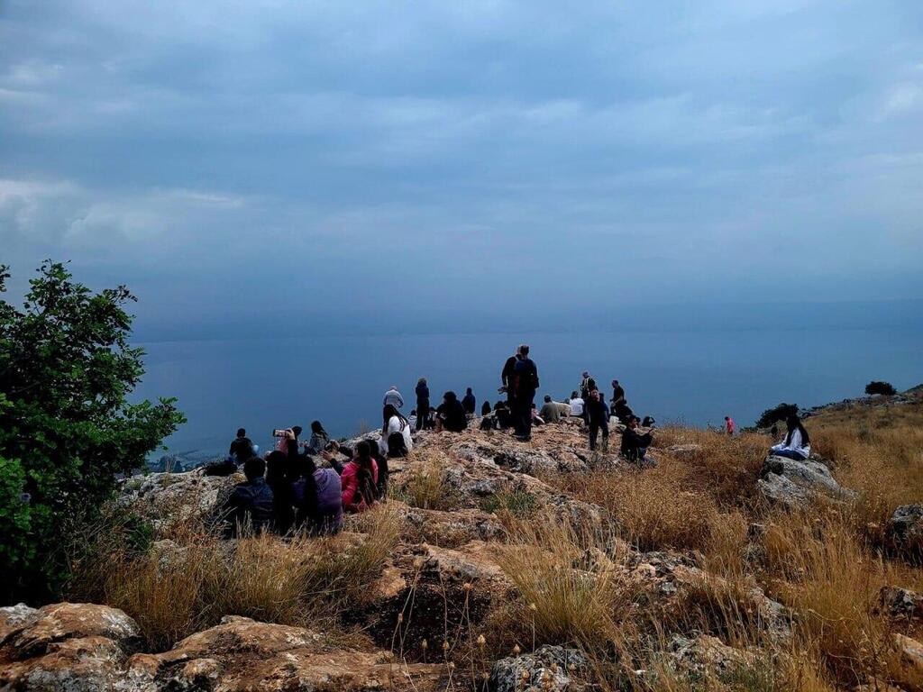 זריחה בגן הלאומי ארבל (צילום: זיו לוי, רשות הטבע והגנים) זריחה בגן הלאומי ארבל