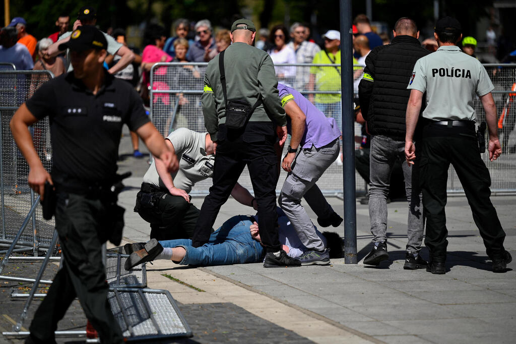 צילום: REUTERS/Radovan Stoklasa סלובקיה ניסיון התנקשות בראש הממשלה