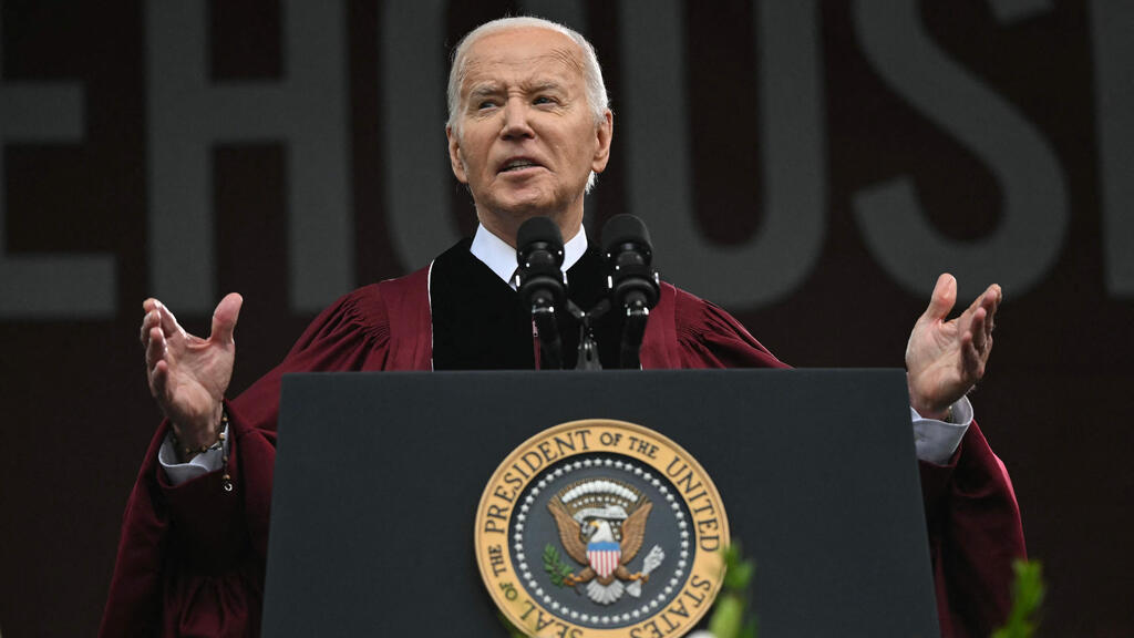 U.S. President Joe Biden (Photo: ANDREW CABALLERO-REYNOLDS / AFP) ג'ו ביידן נואם בקולג' מורהאוז שבאטלנטה, ג'ורג'יה