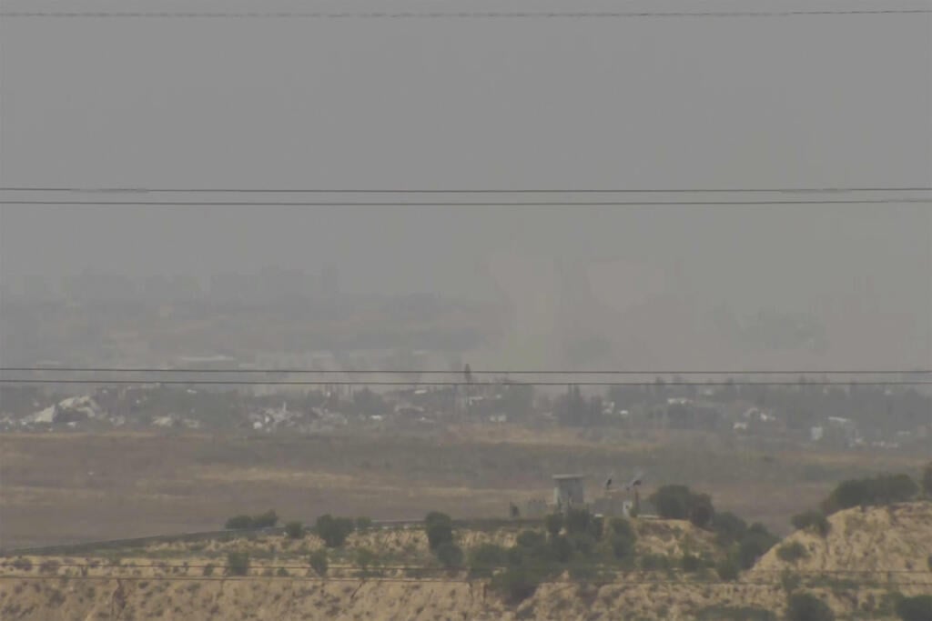 Screenshot from AP live feed showing a general view of northern Gaza as seen from southern Israel, before it was seized by Israeli officials on Tuesday, May 21, 2024 (Photo: AP) Screenshot from AP live feed showing a general view of northern Gaza as seen from southern Israel, before it was seized by Israeli officials on Tuesday, May 21, 2024
