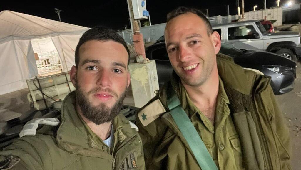 רס"ן (במיל') דובי יודקין לצד אחיו שנפל, סגן ישראל יודקין ז"ל (צילום: באדיבות המשפחה) רס״ן במיל דובי יודקין ואחיו שנפל סגן ישראל יודקין