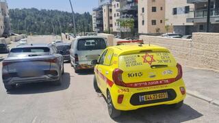 פעוטה בת שנתיים נשכחה ברכב ב בית שמש