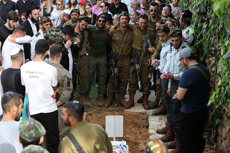 הלווייתו של סרן ישראל יודקין ז"ל (צילום: עמית שאבי) הלווייתו של סרן ישראל יודקין ז"ל