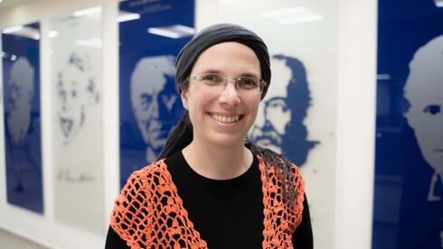 Dr. Chaya Keller, mother of 11, wins Krill prize for research - Vimarsana News