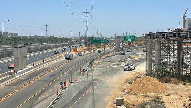 ייסגר לצורך הקמת גשר. מחלף משה דיין (צילום: מאיר תורג'מן) מחלף משה דיין