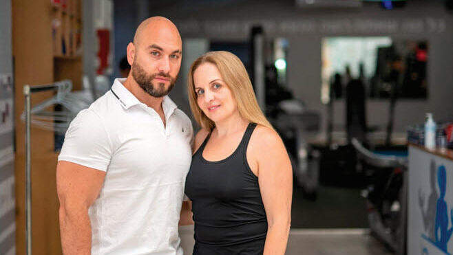 בני הזוג מני וליה אלבז (צילום: ויקה גורשטיין בביוף) בני הזוג מני וליה אלבז