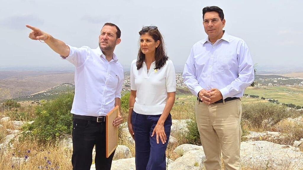 Nikki Haley with Yossi Dagan and Danny Dannon in the West Bank settlement of Peduel (Photo: Roi Hadi) ניקי היילי בסיור בשומרון