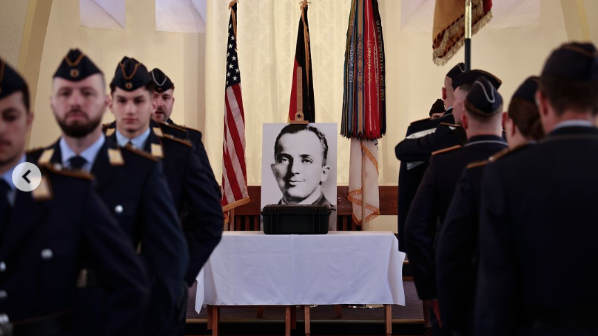 Service in Nathan Baskind's memory (Photo: United States Army) טקס לזכרו של נתן בסקינד