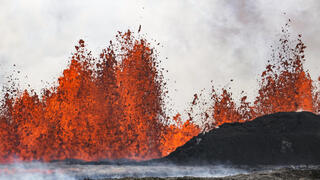 איסלנד הר געש התפרץ שוב