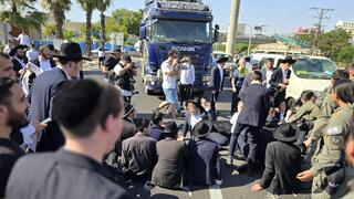 הפגנה של חרדים בבני ברק נגד חוק הגיוס