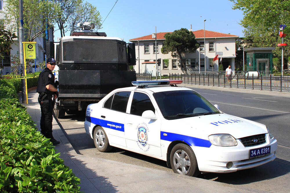 Turkish police (Photo: Faraways / Shutterstock.com) ניידת משטרה בטורקיה