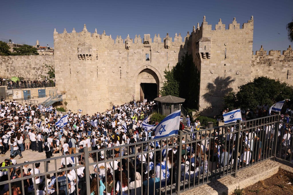 צילום: HAZEM BADER / AFP מצעד הדגלים בירושלים