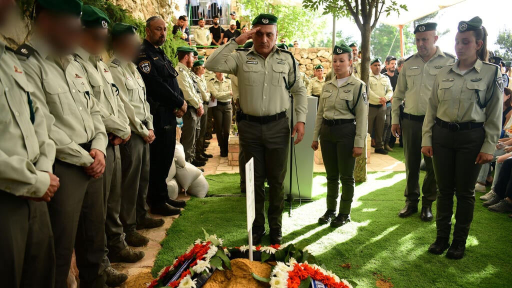 Photo: Israel Police Spokesperson הלווייתו של רפ"ק ארנון זמורה ז"ל