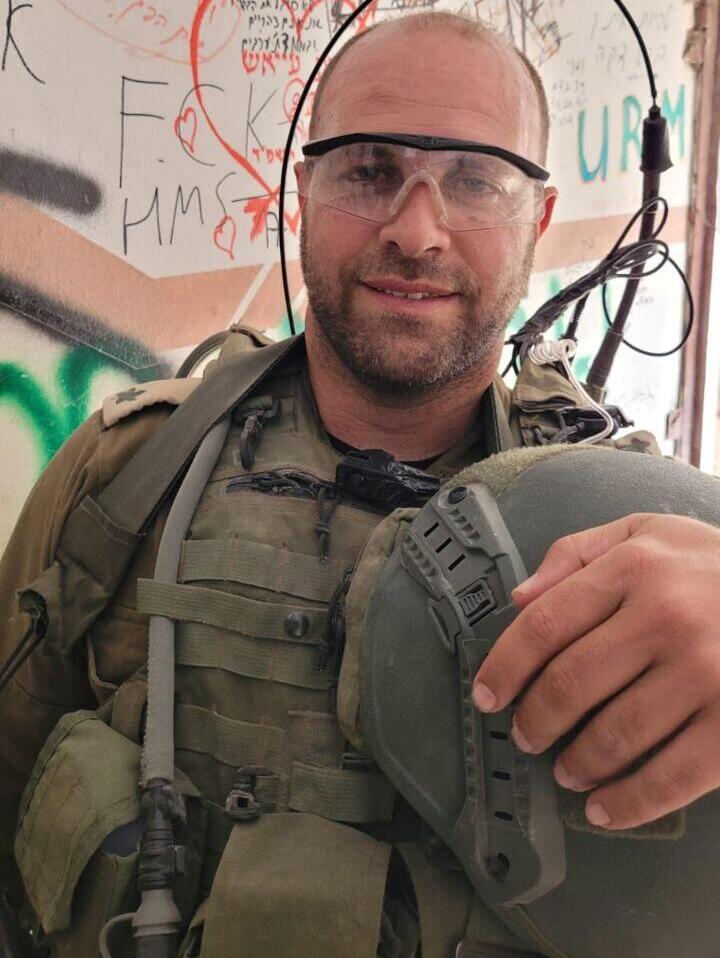 נבון, במהלך התמרון ברצועה. "היו רגעים שבהם הרגשתי שאני נקרע" (צילום: אלבום פרטי) מנהל עמותת מאירים יזהר נבון
