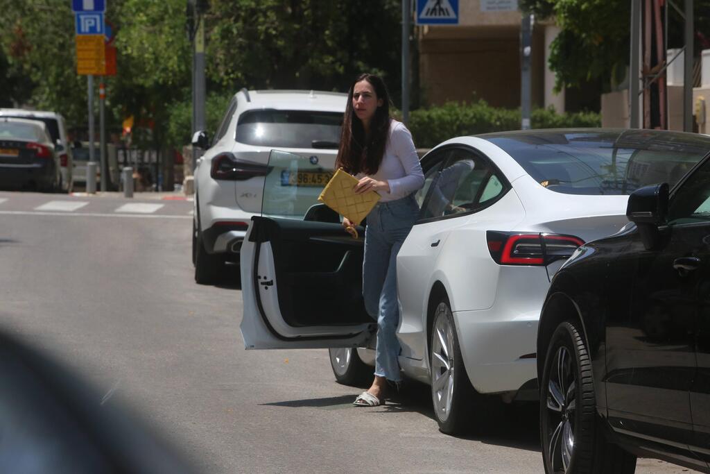 יפה הטסלה (צילום: מוטי לבטון) שרונה פיק פפראצי